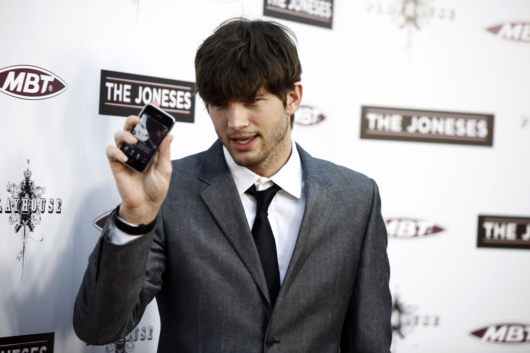 2010: "The Joneses"